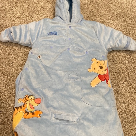 Disney Other - 💙2/$15 or 3/$20 - winter outfit